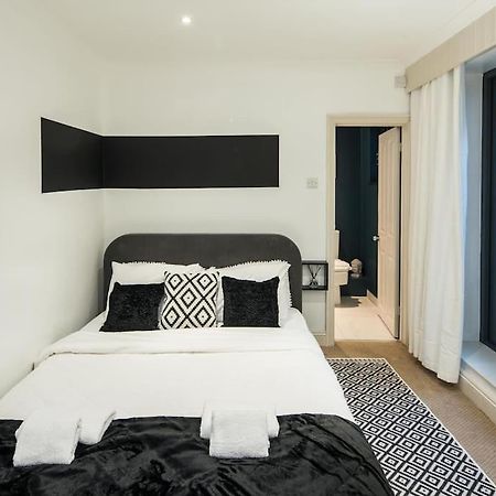 Superb Retreat Central Next Tube Apartment ลอนดอน ภายนอก รูปภาพ