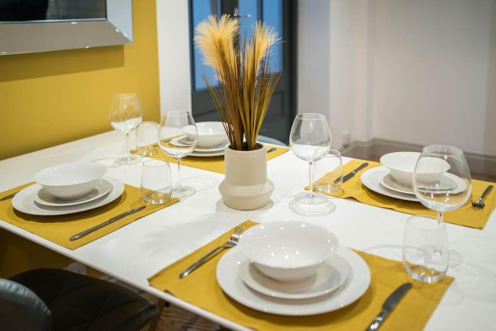 Superb Retreat Central Next Tube Apartment ลอนดอน ภายนอก รูปภาพ