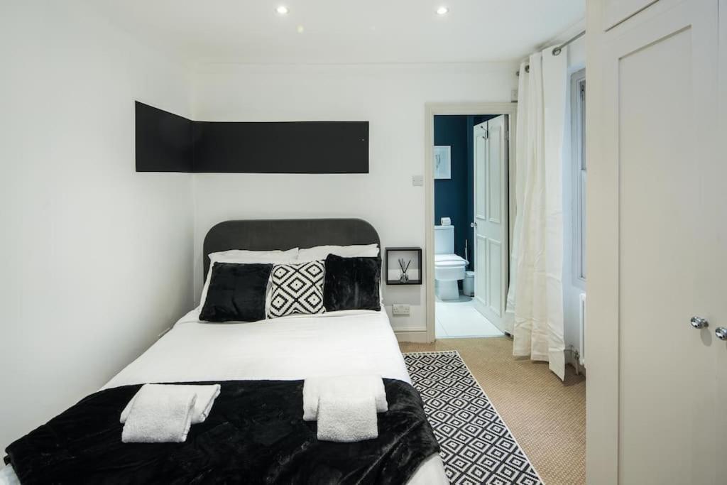 Superb Retreat Central Next Tube Apartment ลอนดอน ภายนอก รูปภาพ