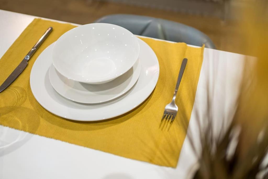 Superb Retreat Central Next Tube Apartment ลอนดอน ภายนอก รูปภาพ